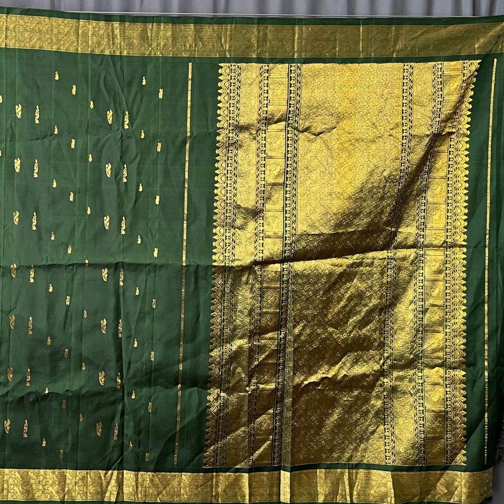 Vintage Kanchipuram Silk Saree Forest Green Gold